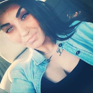 Meet your Posher, Allyson